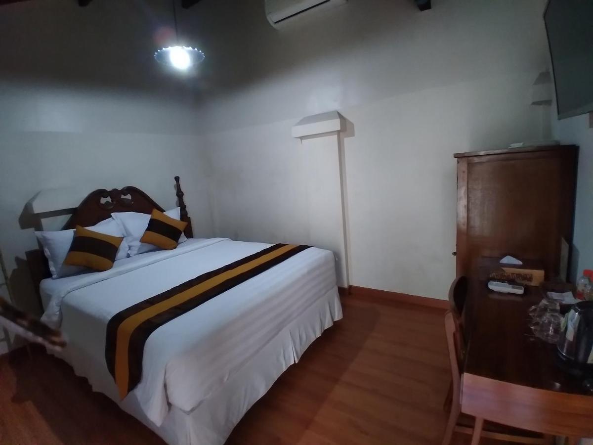Dem Ayem Heritage Guest House Джокьякарта Экстерьер фото