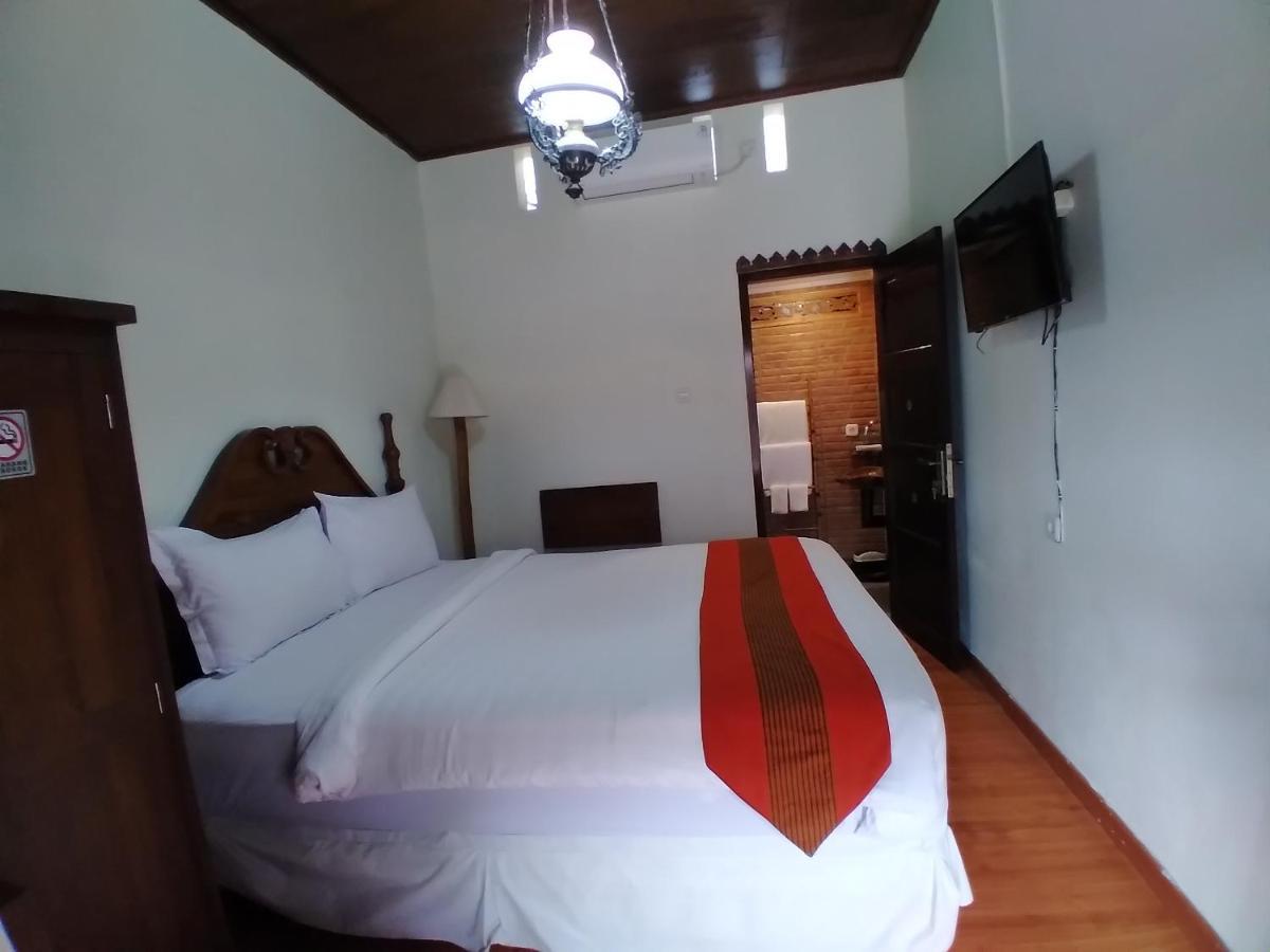 Dem Ayem Heritage Guest House Джокьякарта Экстерьер фото