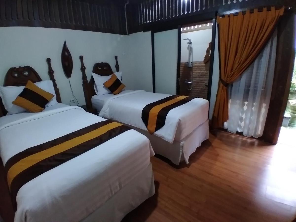 Dem Ayem Heritage Guest House Джокьякарта Экстерьер фото